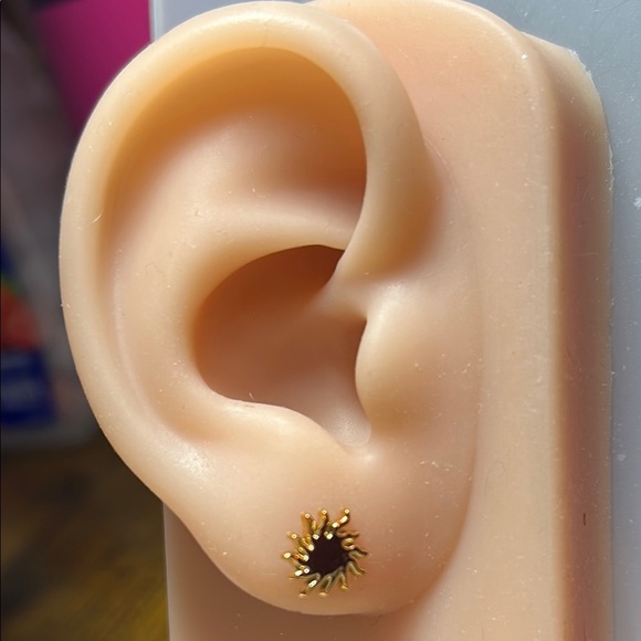 Jewelry - ❤️ ⭐ Gold Sunflower Stud Earrings​